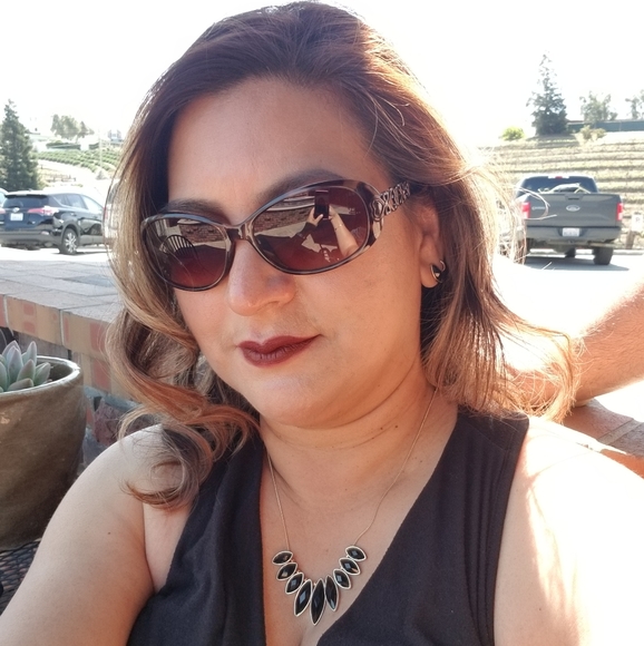 Meet your Posher, Martha - Picture 4 of 4